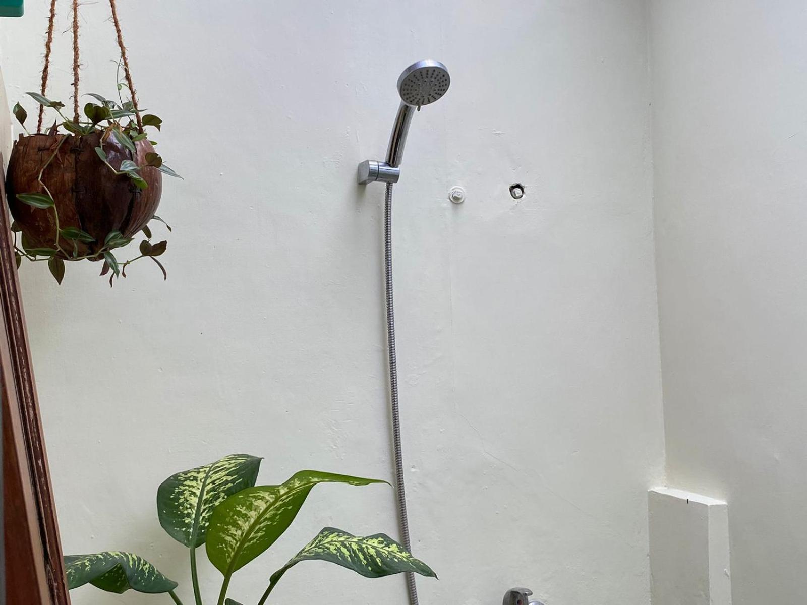 Coliving Jogja Sweet Home Kost Lengkap Di Jogjakarta Номер фото